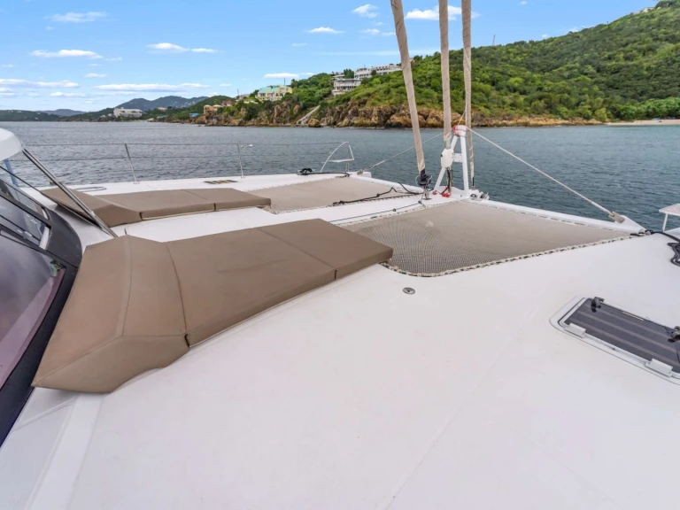 Location bateau Fountaine Pajot SOME KIND OF WONDERFUL à Saint Thomas Island sur Samboat