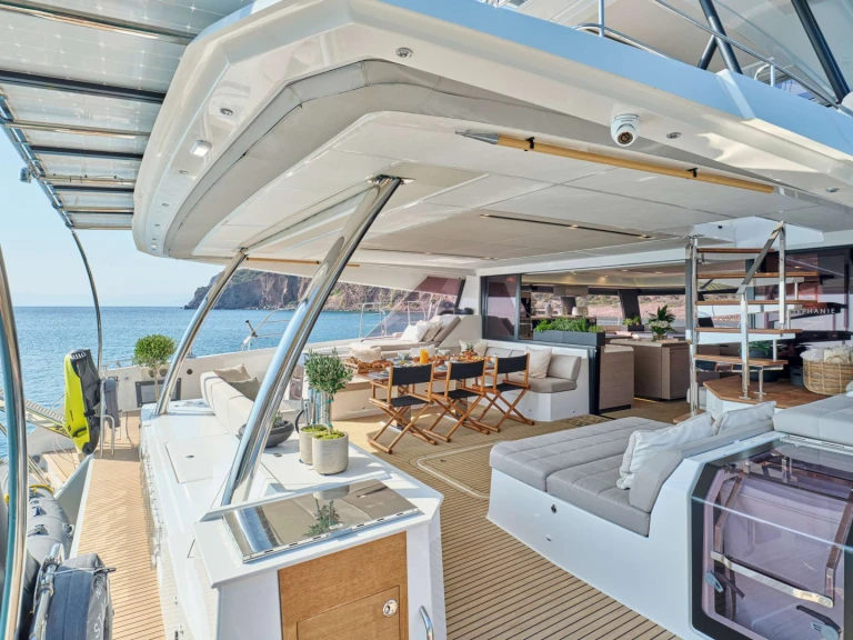 Yacht à louer à Néa Péramos au meilleur prix