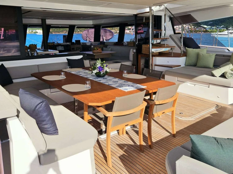 Louer Catamaran avec ou sans skipper Fountaine Pajot à Corse