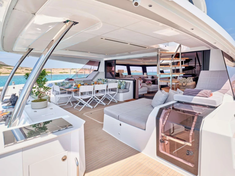 Location bateau Néa Péramos pas cher PIXIE