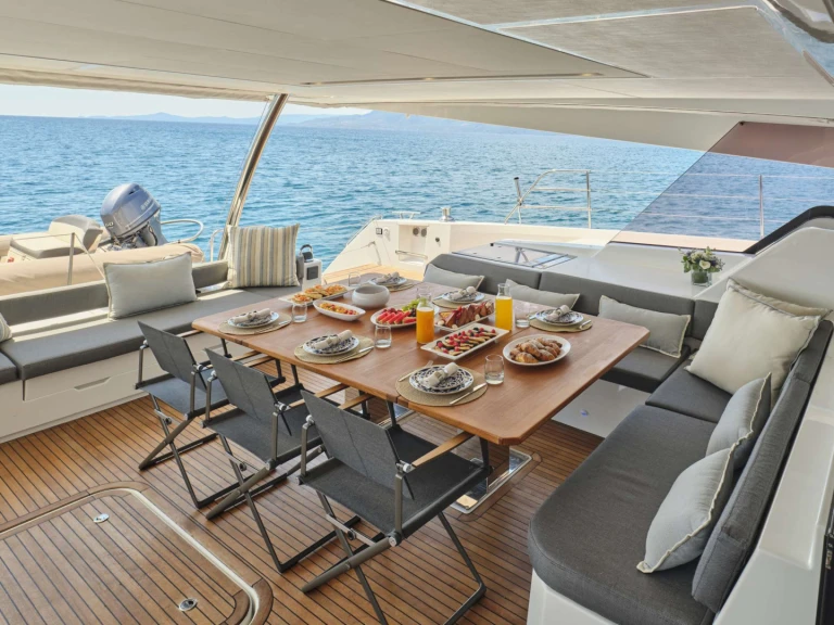 Louer Yacht avec ou sans skipper Fountaine Pajot à Néa Péramos