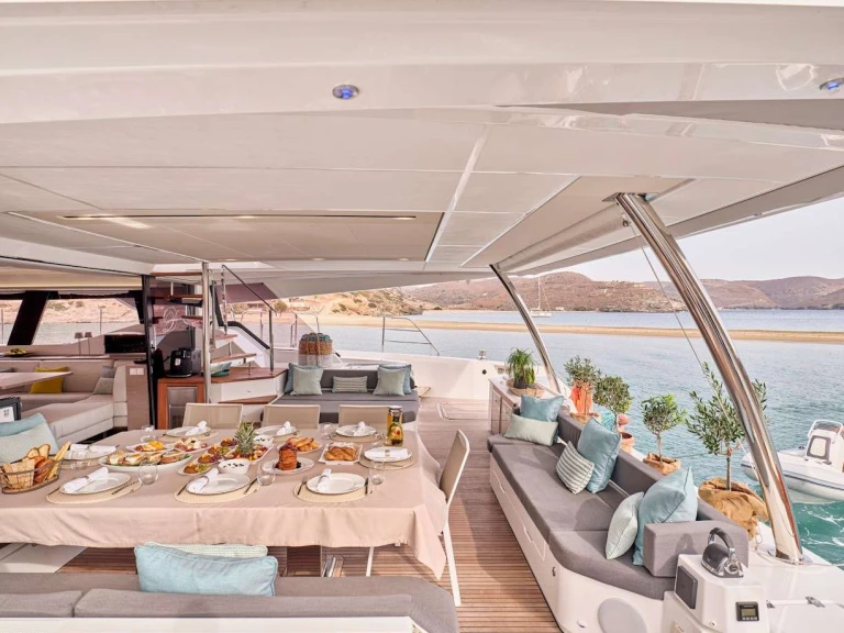 Location bateau Ionian coast pas cher DOLLY