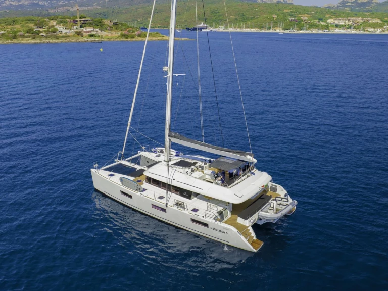 Location bateau Olbia pas cher The Sun