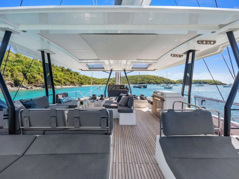 Location Yacht Fountaine Pajot avec permis
