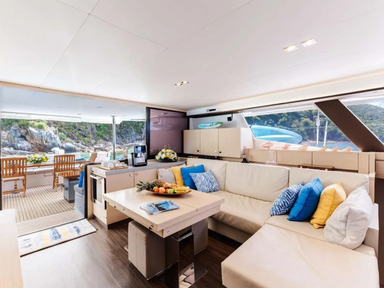 Location à Îles Vierges britanniques (BVI) - Fountaine Pajot SANDY CINCO sur SamBoat