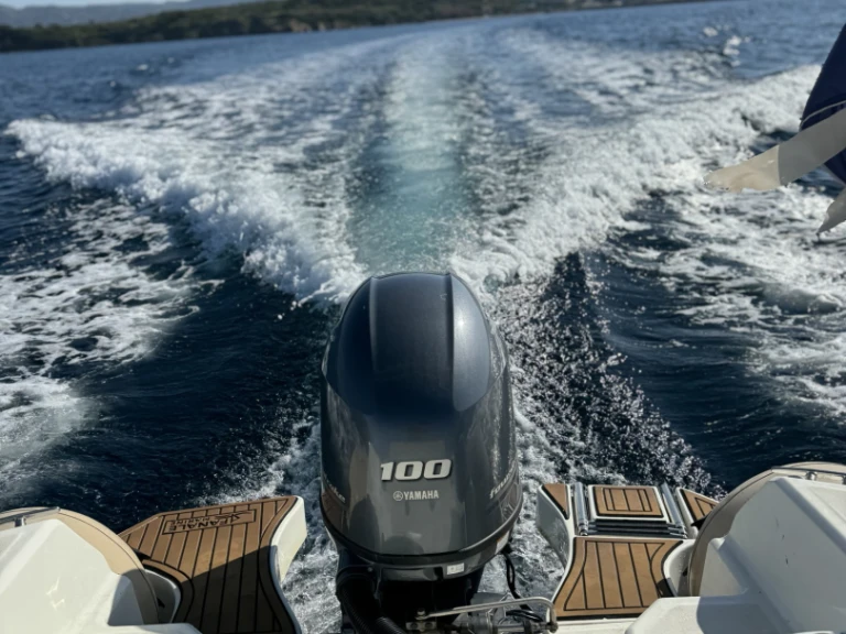 Location bateau Bandol pas cher fanale marine 