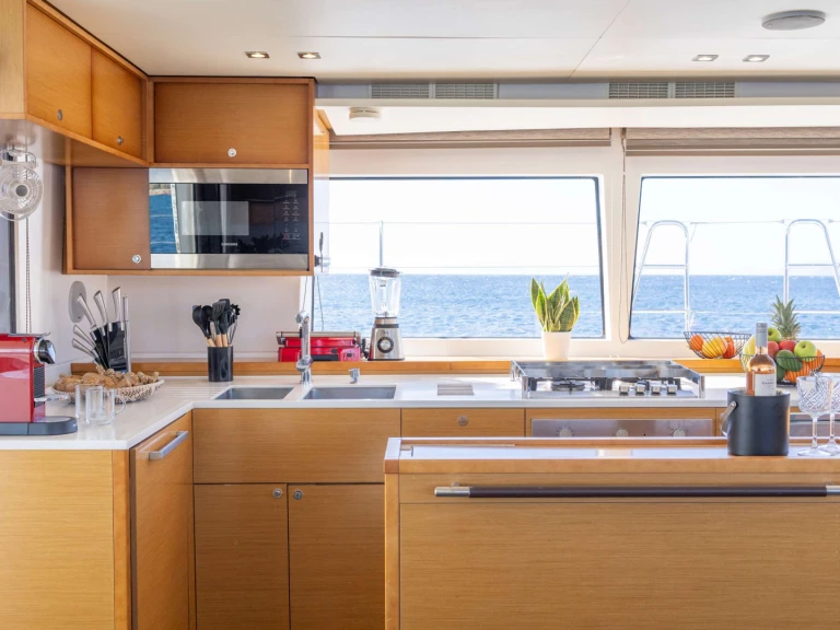 Location bateau Álimos pas cher KING OF DIAMONDS