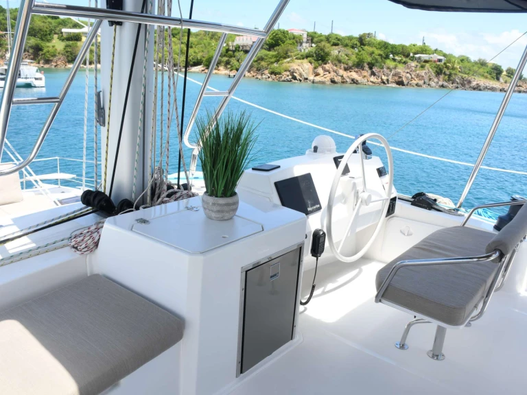 Location bateau Saint Thomas Island pas cher Escapade