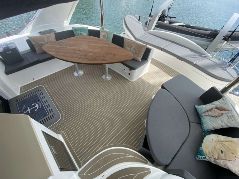 Location bateau Xquisite Yachts SV Valhalla à Freeport sur Samboat