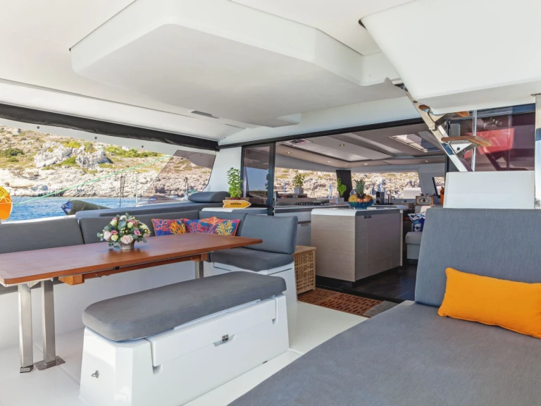 Location à Rhodes (Ile) - Fountaine Pajot AMANTE sur SamBoat