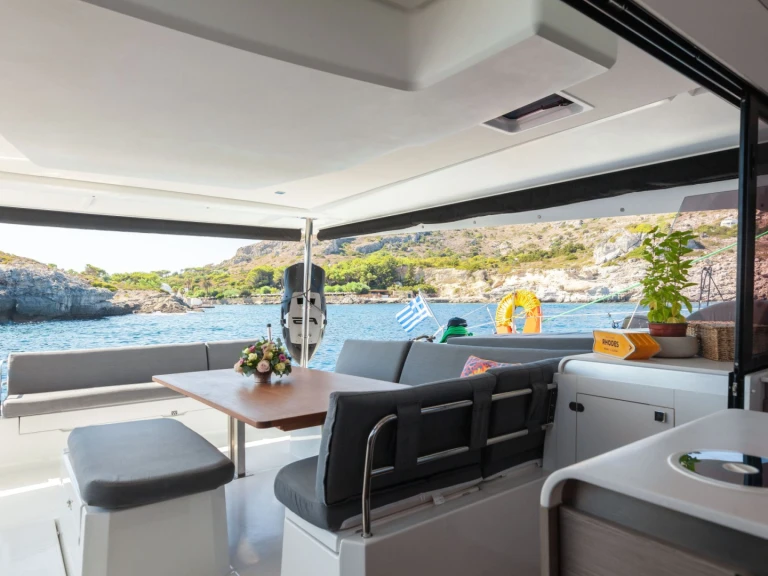 Louez un Fountaine Pajot AMANTE à Rhodes (Ile)