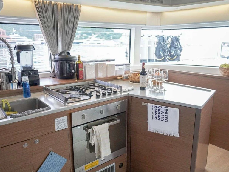 Location bateau Îles Vierges britanniques (BVI) pas cher LIQUID ZEN