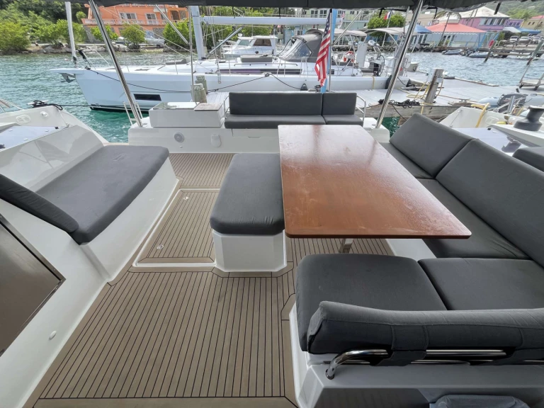Location Yacht à Freeport - Fountaine Pajot BOUNTIFUL