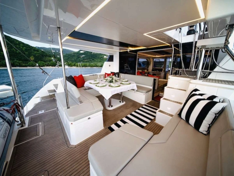 Location Yacht Leopard avec permis