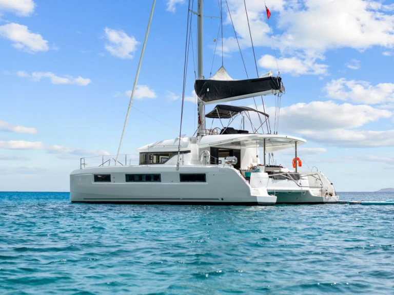Louer Yacht avec ou sans skipper Lagoon à Îles Vierges britanniques (BVI)