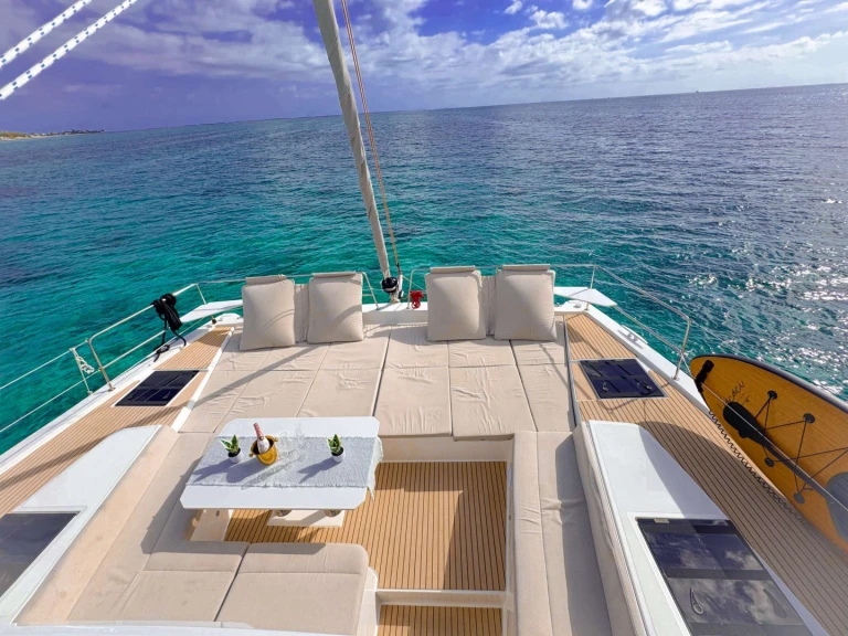 Bali M LEGACY a louer à Nassau