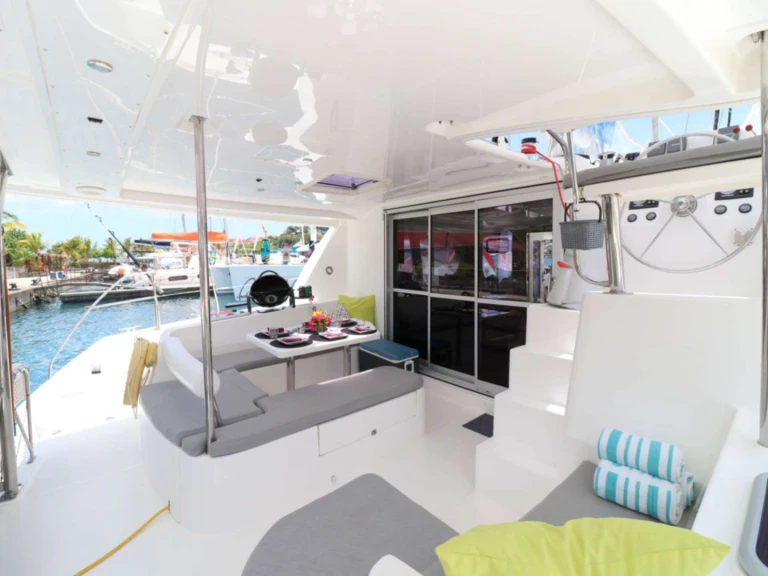 Location bateau Robertson and Caine Groovy à Grenadines sur Samboat