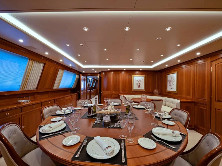 Location bateau Perini Navi JASALI  II à La Spezia sur Samboat