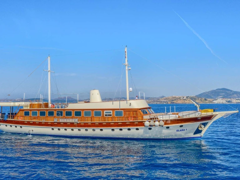 Location bateau Grèce pas cher ELARA 1