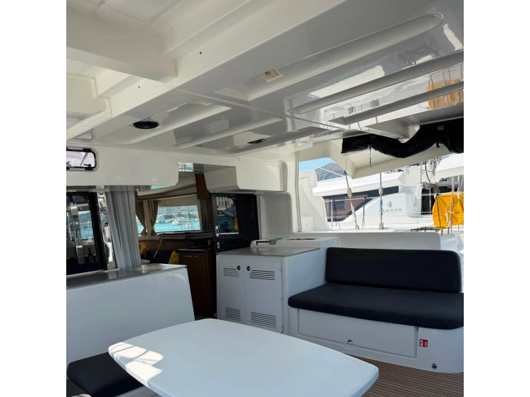 Location bateau Trogir pas cher Lagoon 46