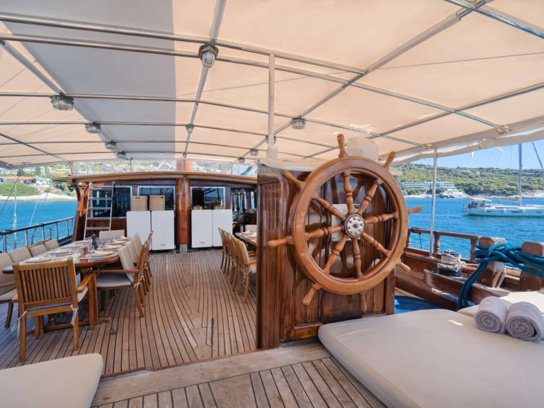 Louez un Custom Gulet-Motor Sailor THALASSA à Le Pirée
