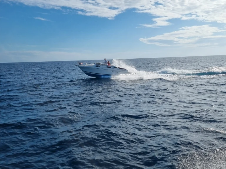 Louez un Jeanneau Leader 705 à Toulon