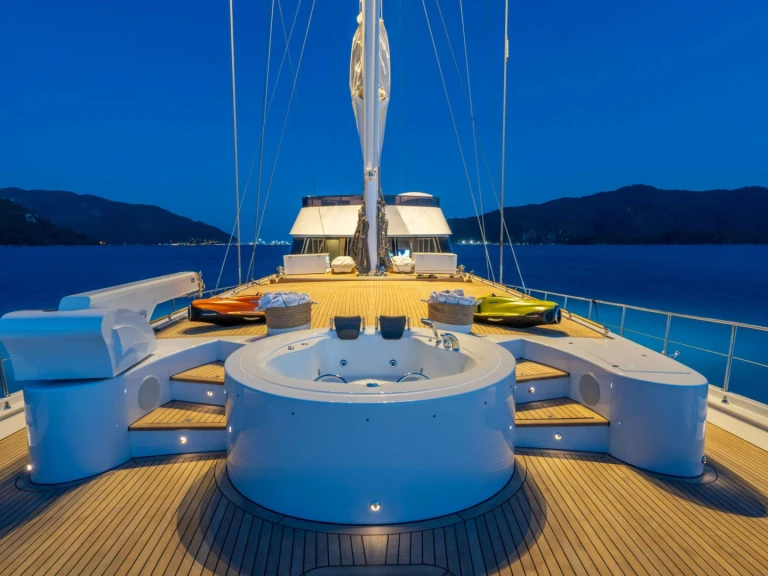 Location Yacht à Grèce - Custom Good Life