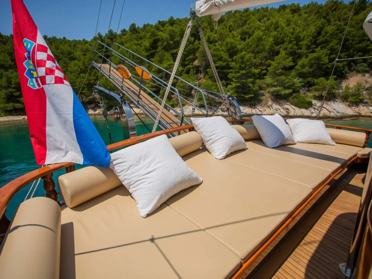 Location Yacht à Sibenik - costume Dolce Vita