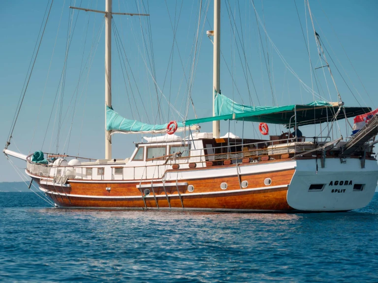 Location Yacht à Krilo -  Custom Built Aluminum Cutter AGORA