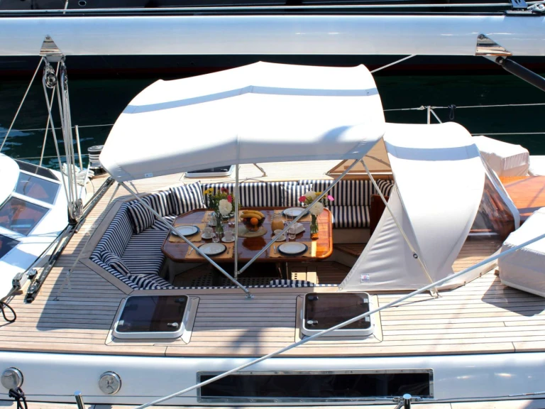 Yacht à louer à Athènes au meilleur prix