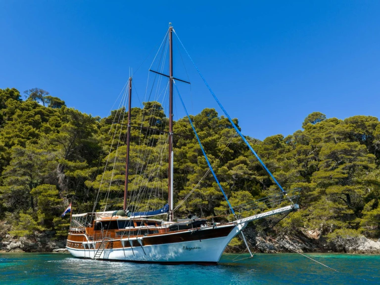 Location à Split - Custom Eleganza sur SamBoat