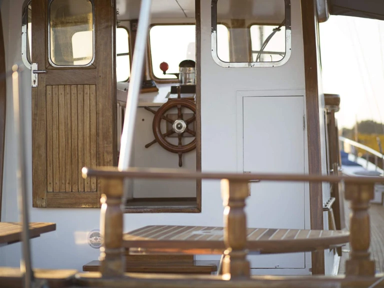 Location Yacht à Álimos - Custom COSMOS