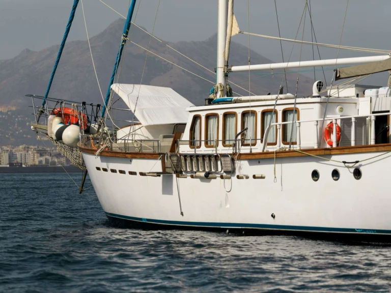 Yacht à louer à Capo d'Orlando au meilleur prix