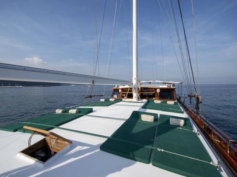 Location bateau Custom Gulet-Motor Sailor DERIYA DENIZ à Castellammare di Stabia sur Samboat
