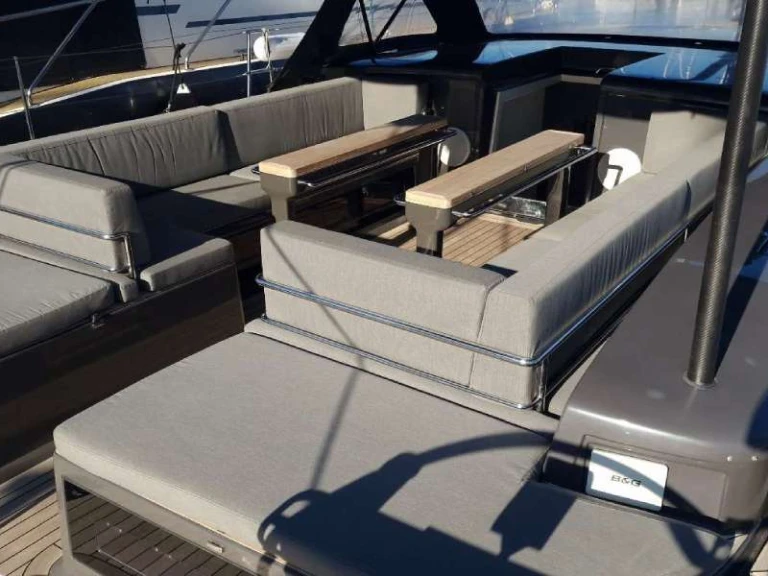 Location Yacht à Naples - Custom YKNOT