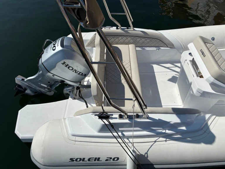 Location Semi-rigide à Port Grimaud - Salpa Salpa Soleil 20