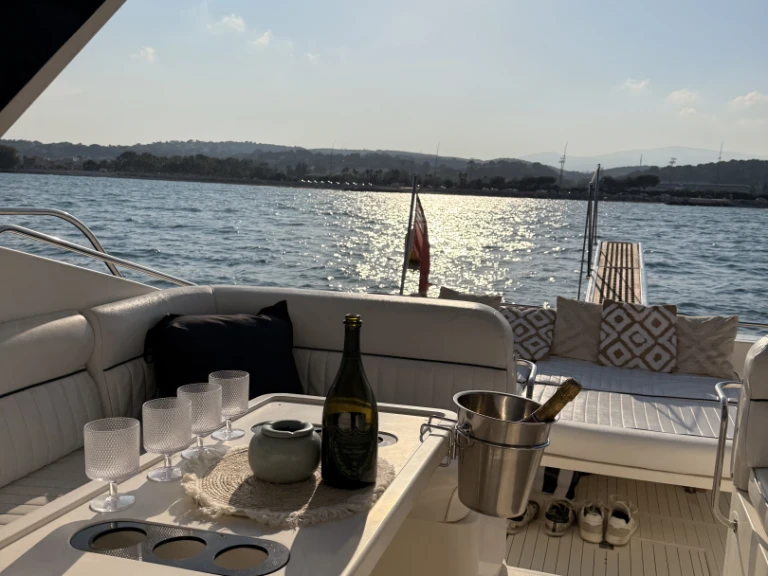 Location bateau Princess 46 à Antibes sur Samboat