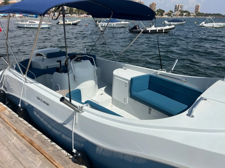 Louer Bateau à moteur avec ou sans skipper Mareti à Santiago de la Ribera