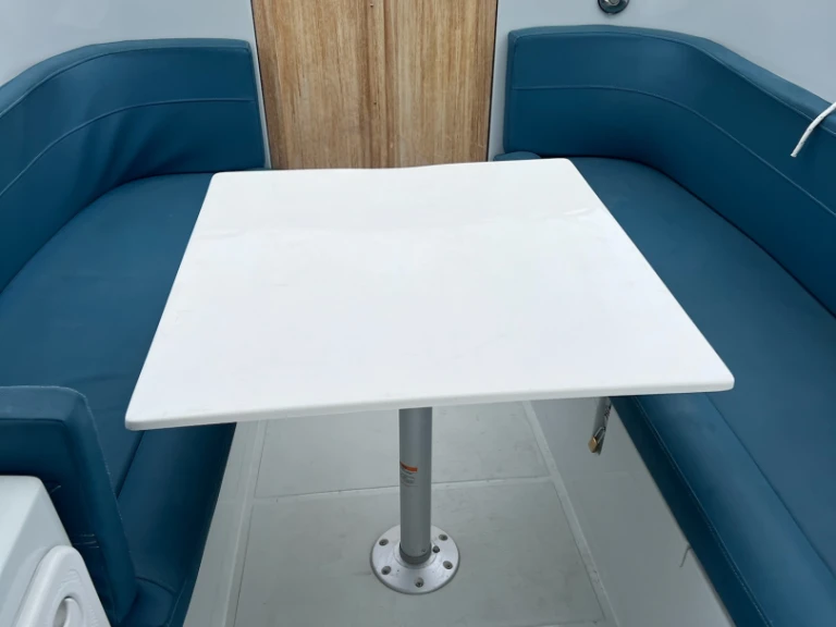 Location Bateau à moteur Mareti avec permis