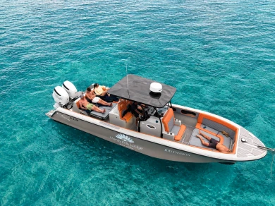 Wynajem Motorówka w Nosy Be - Cnm Octopus Yacht 360