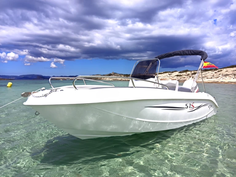 Bateau à moteur à louer à Ibiza (Ville) au meilleur prix