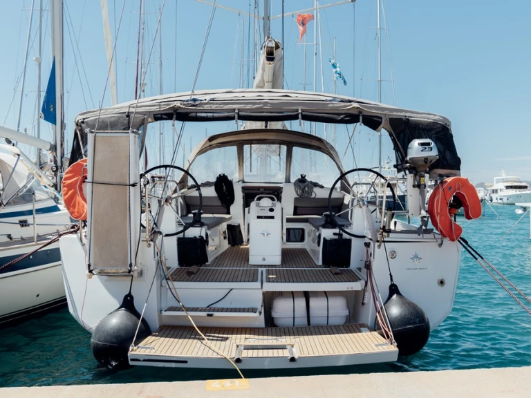 Location bateau Álimos pas cher Sun Odyssey 440