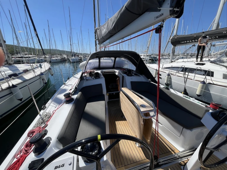 Louez un Dehler Dehler 38 SQ à Punat