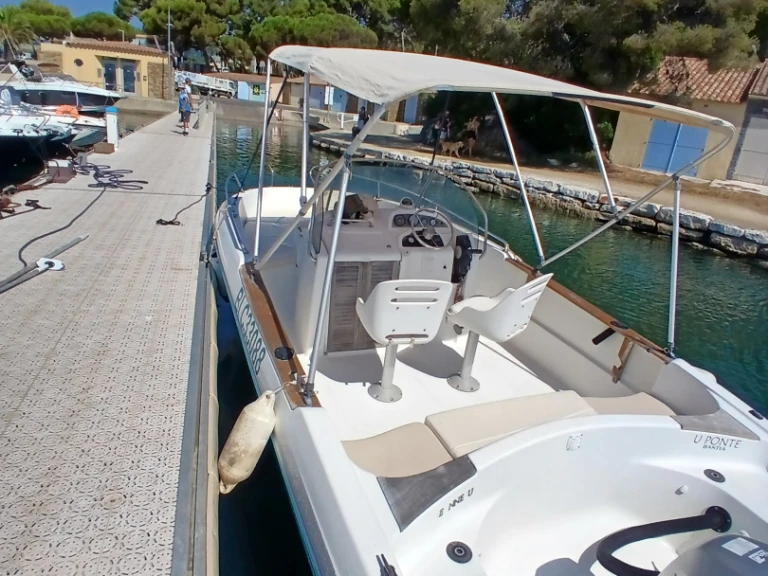 Bénéteau Cap ferret 650 a louer à Bormes-les-Mimosas