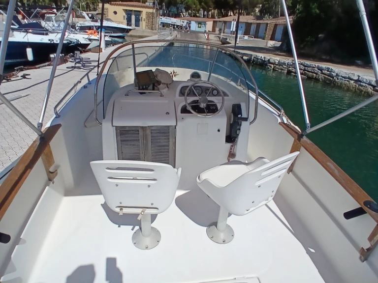 Location à Bormes-les-Mimosas - Bénéteau Cap ferret 650 sur SamBoat