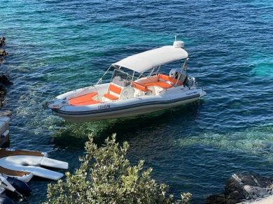 Schlauchboot mieten in Hvar zum besten Preis