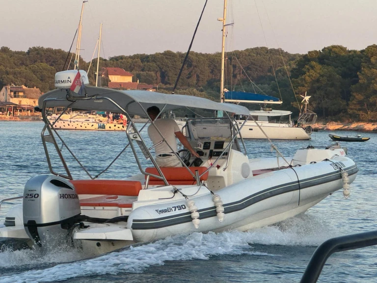 Location à Hvar - Marlin Boat 790 Pro Dynamic sur SamBoat