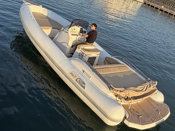 Semi-rigide à louer à Rapallo au meilleur prix