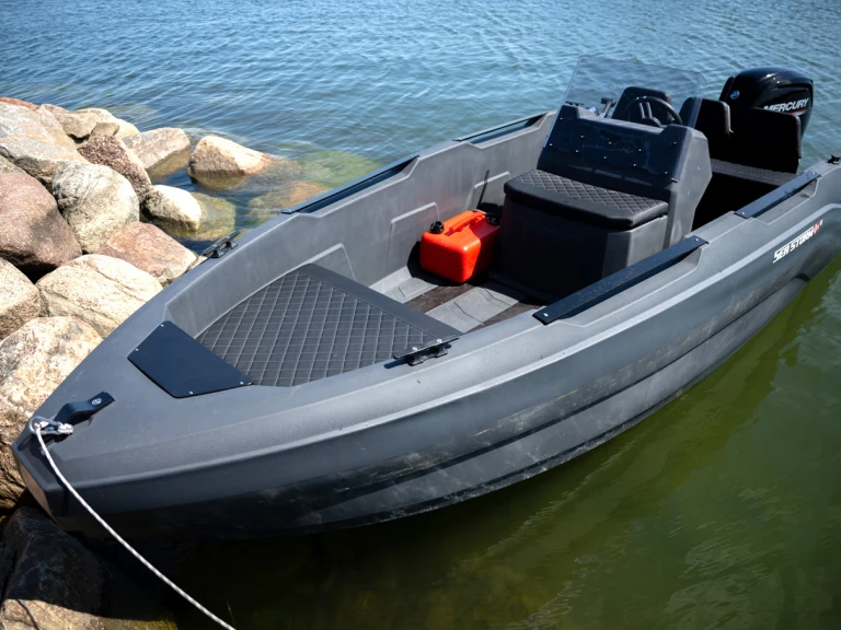 Louer Bateau à moteur avec ou sans skipper SeaStorm à Vannes