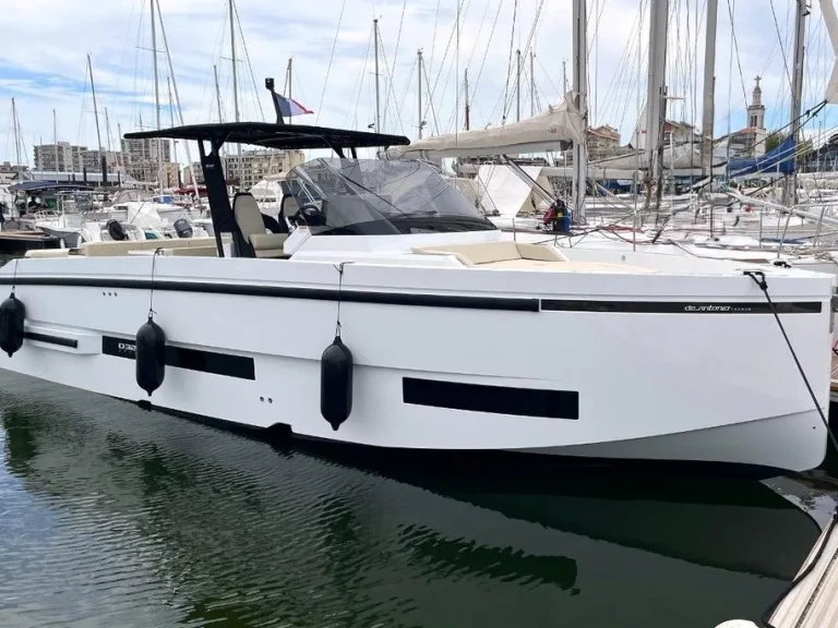 Louer Bateau à moteur avec ou sans skipper De Antonio à Monaco